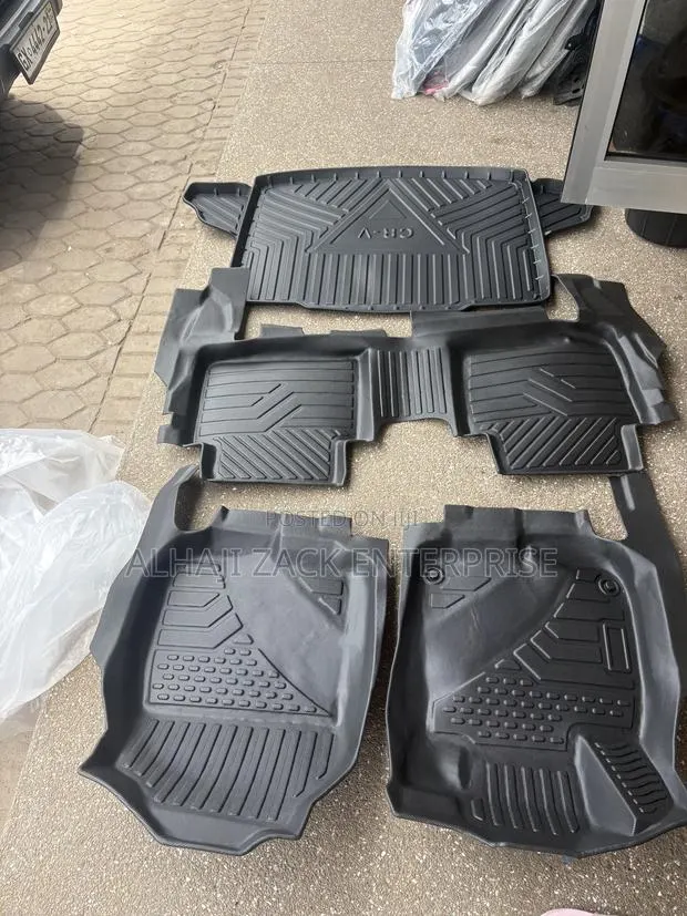 Honda CRv 2017-2022 Complete 5D Floor Mat · Photo 1