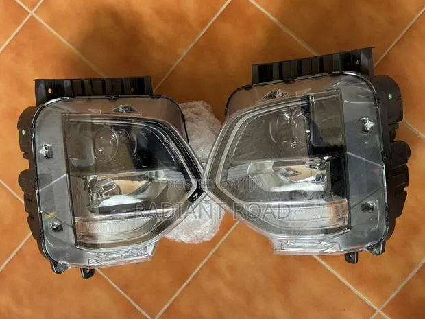 Hyundai Santa Fe 2022 Headlights · Photo 1