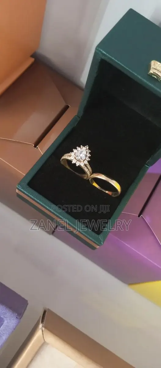 Original Gold Dust Wedding Rings · Photo 3