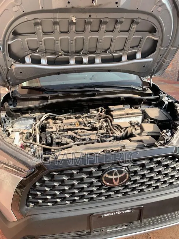 Toyota Corolla Cross 2022 Gray · Photo 1