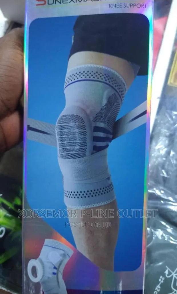Supportive Knee Brace · Photo 1