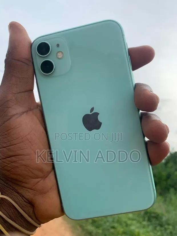 Apple iPhone 11 64 GB Green · Photo 1