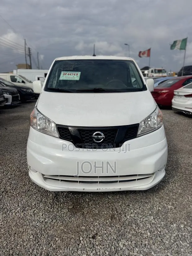 Nissan NV200 2018 White · Photo 1