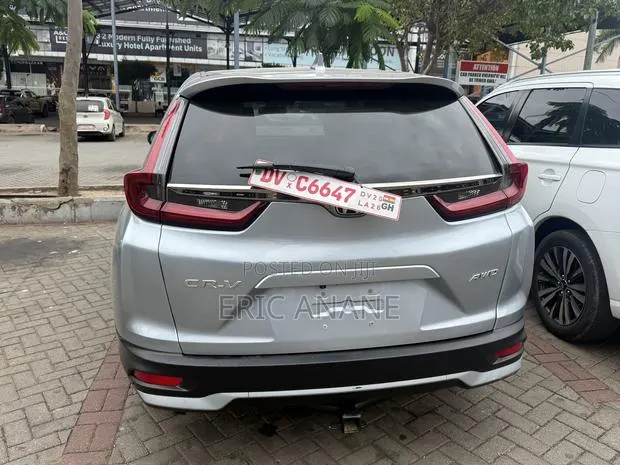 Honda CR-V 2022 Silver · Photo 3