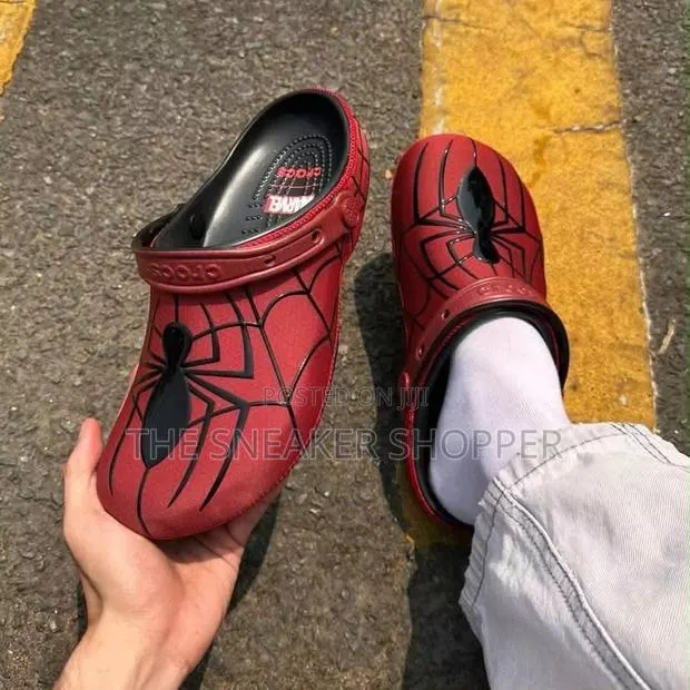 Crocs X Marvel Spider-Man Classic Clog · Photo 1