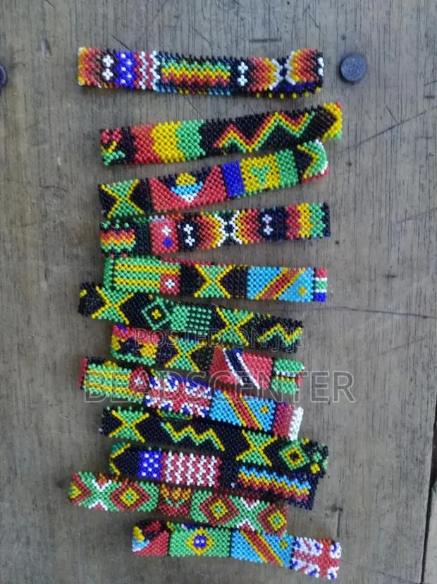 Beaded Necklace Bracelet · Photo 1