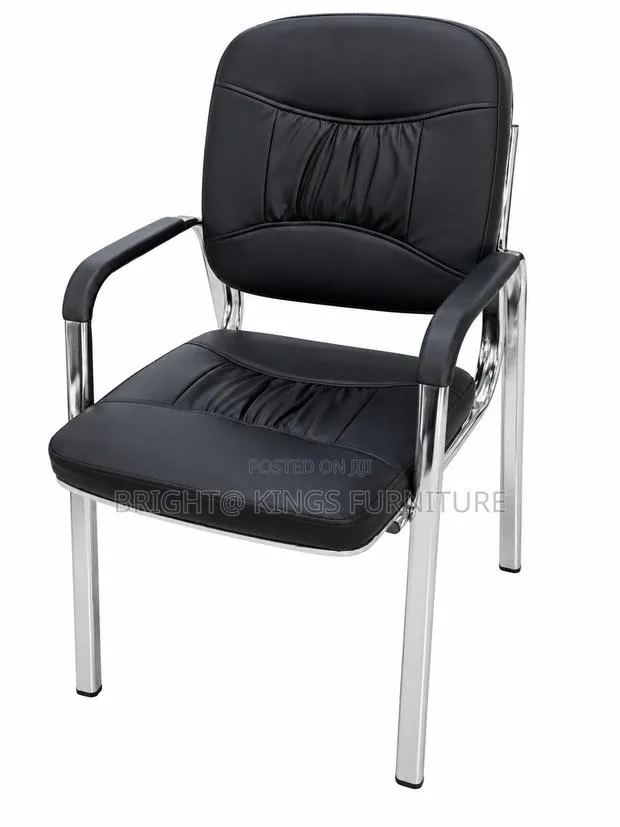 Starker Chair · Photo 1