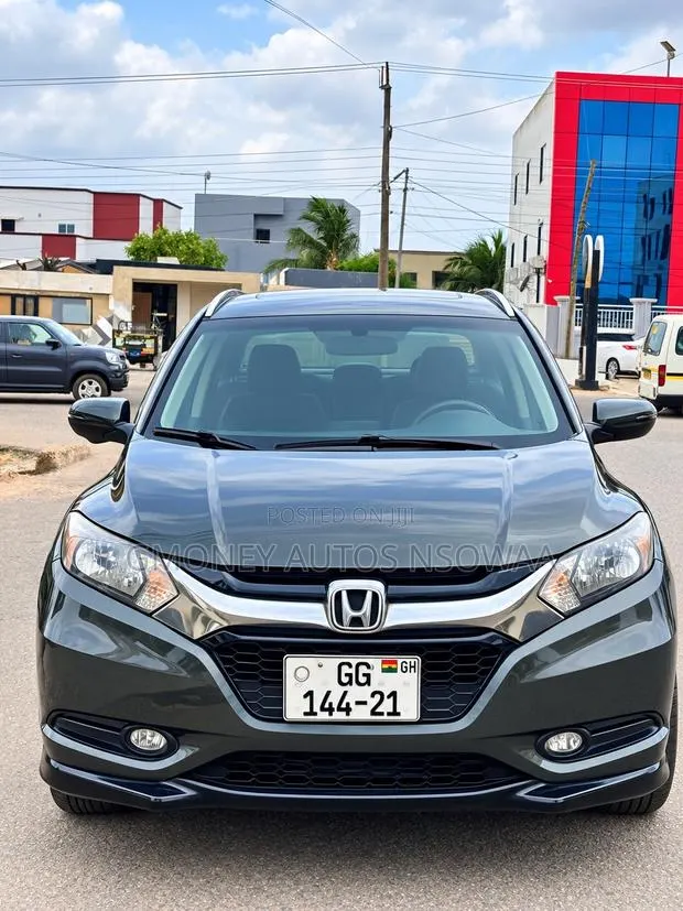 Honda HR-V 4dr SUV (1.5L 4cyl CVT) 2016 Green · Photo 1