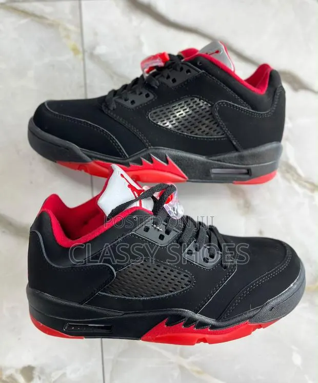 Airjordan 5 Low Black and Red · Photo 1