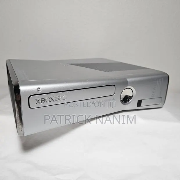 Microsoft Xbox 360 Console · Photo 1