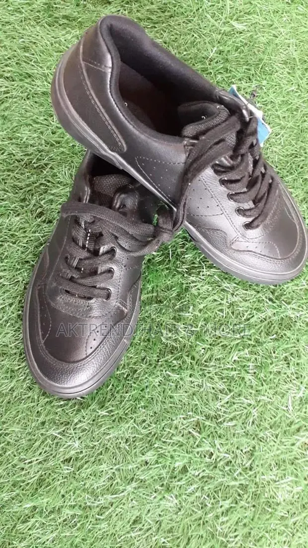 M&S School Shoes · Photo 1