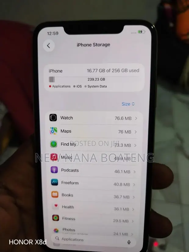Apple iPhone 14 Plus 256 GB Gold · Photo 1