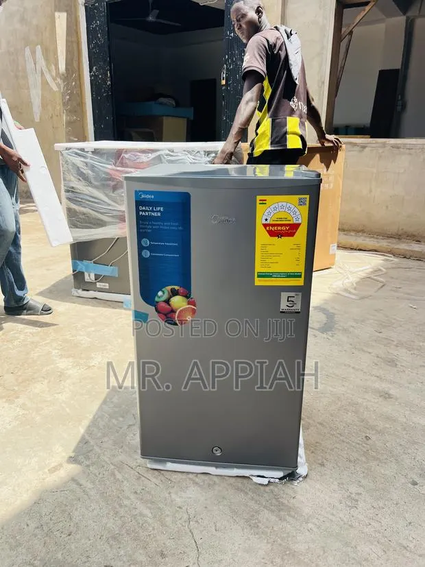 Fresh in Box Midea 93l Single Door Table Top Fridge(Gray) · Photo 1