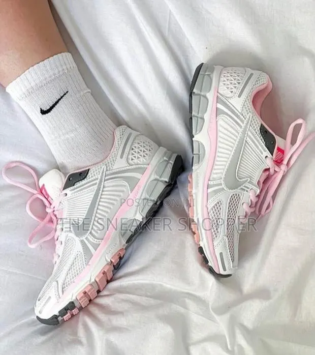 Og Nike Zoom Vomero Pink Sneakers · Photo 1