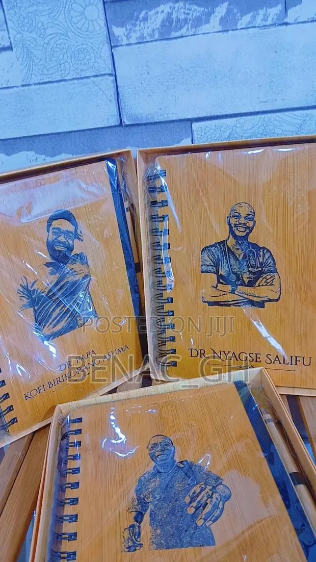 Custom Engraved Notebooks for Professionals · Photo 1