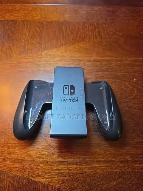 Nintendo Switch Joycon Grip · Photo 1
