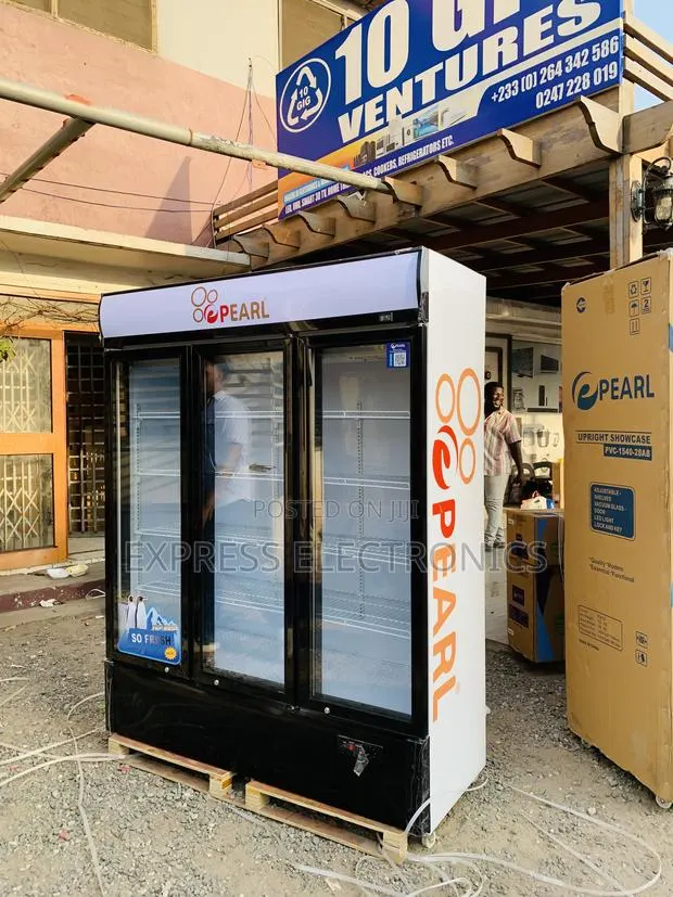 Ultra Modern Display Fridge Pearl PVC-1540-28ab Three Doors · Photo 1
