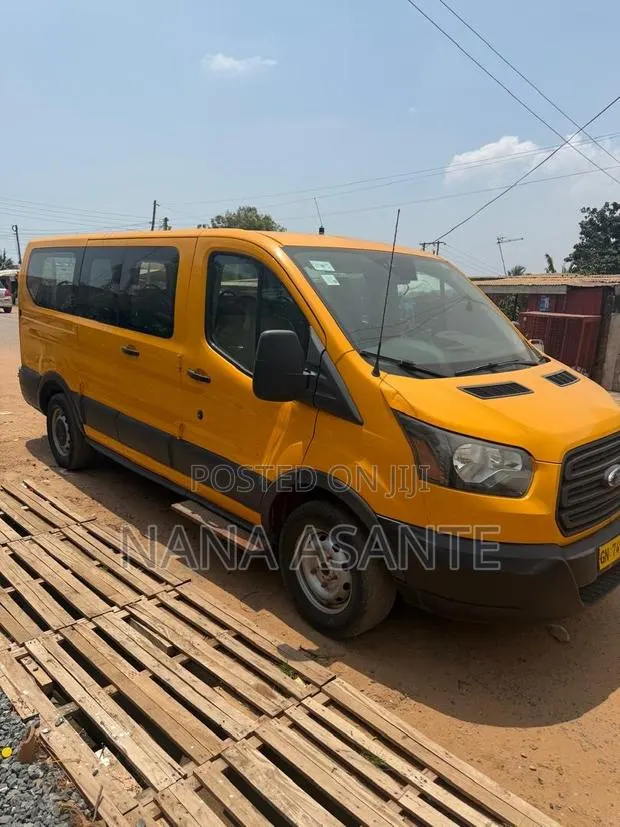 Ford Transit 2020 Yellow · Photo 1
