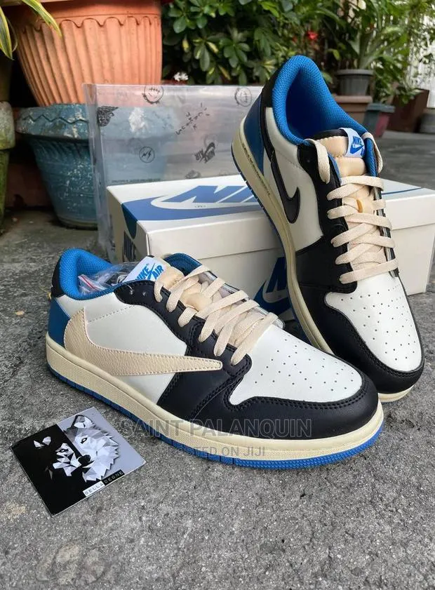 Nike Travis · Photo 1