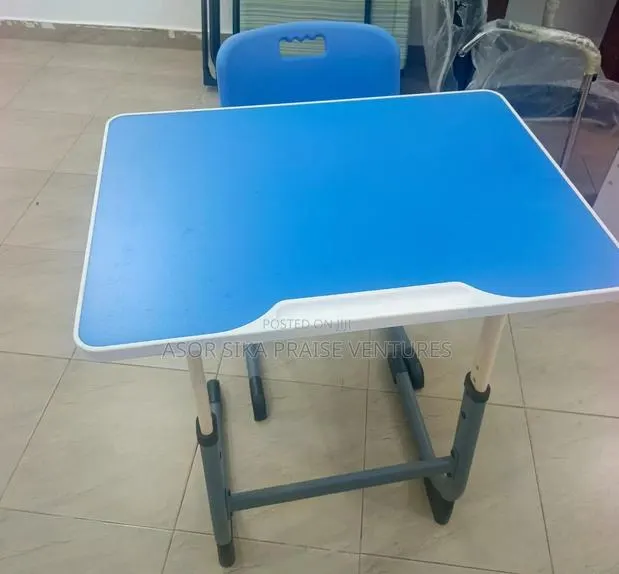 Desk and Chair · Photo 1