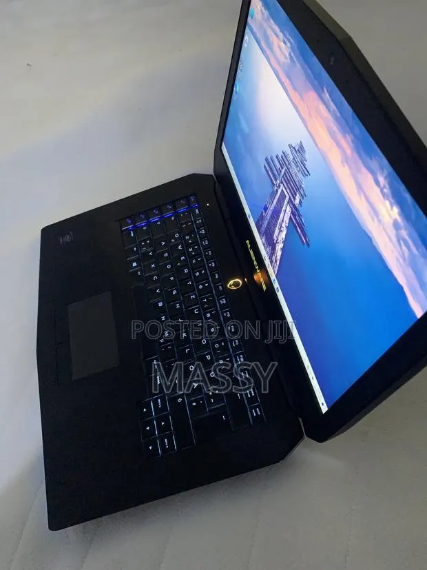 Laptop Alienware 13 R3 16GB Intel Core i7 HDD+SSD 1T · Photo 1