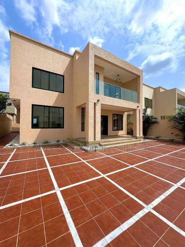 4bdrm Duplex in East Legon for sale · Photo 1