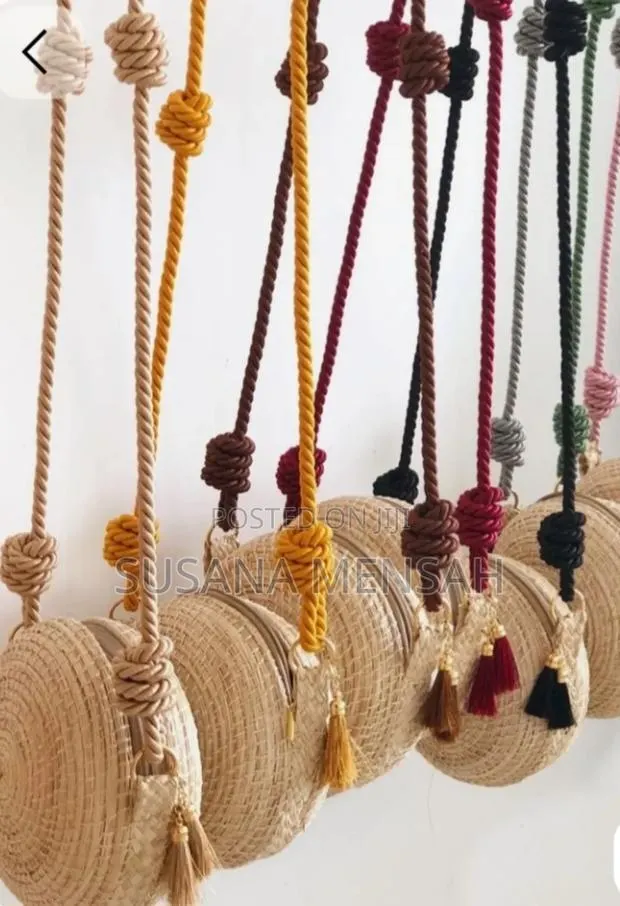 Rattan Woven Straw Bag · Photo 1