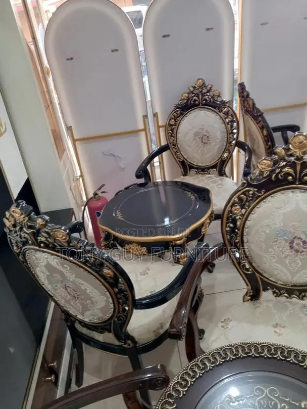 Quality and Affordable Table and Chairs · Photo 1