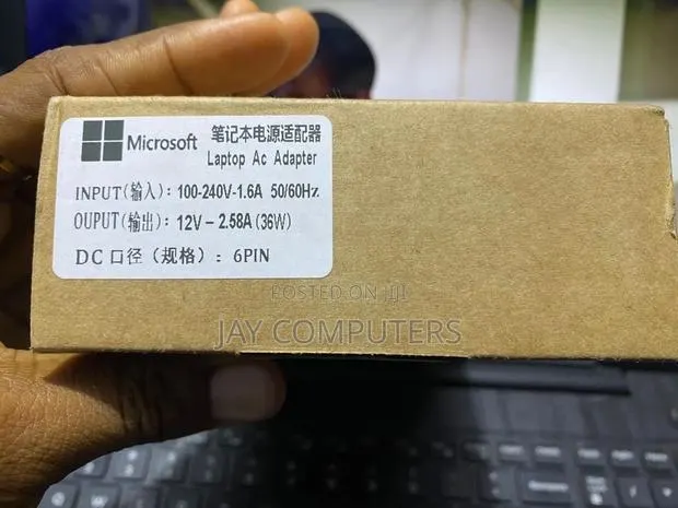 Microsoft Surface Charger · Photo 1