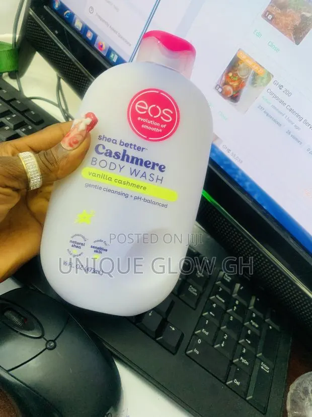 Evolution of Smooth Shea Better Cashmere Body Wash Vanilla · Photo 1