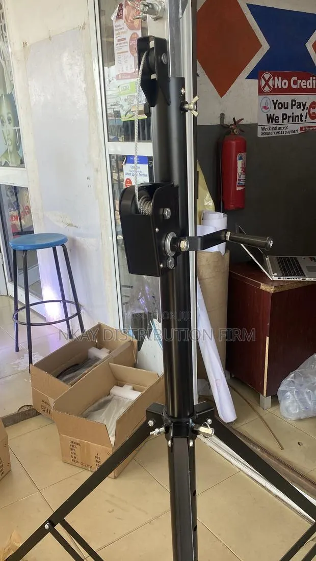 Double Bar Light Stand · Photo 3