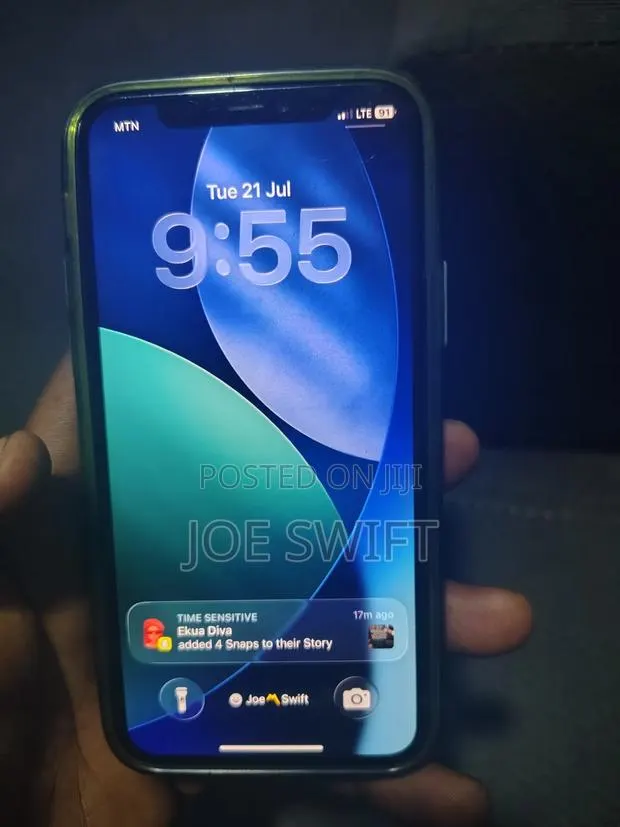 Apple iPhone 11 Pro 64 GB Gray · Photo 1