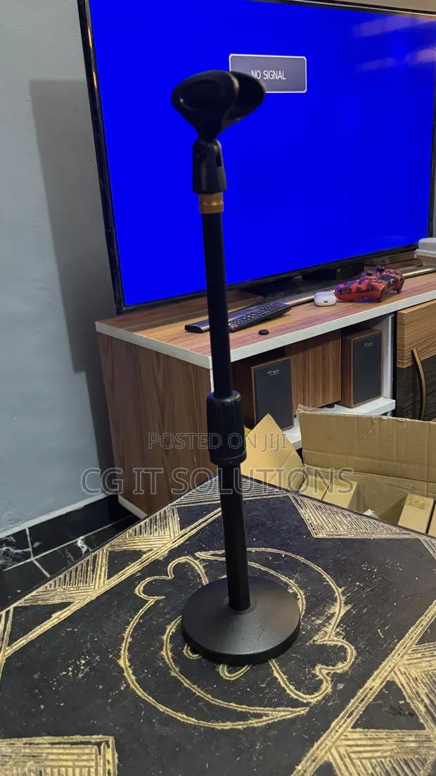 Desktop Microphone Stand · Photo 5