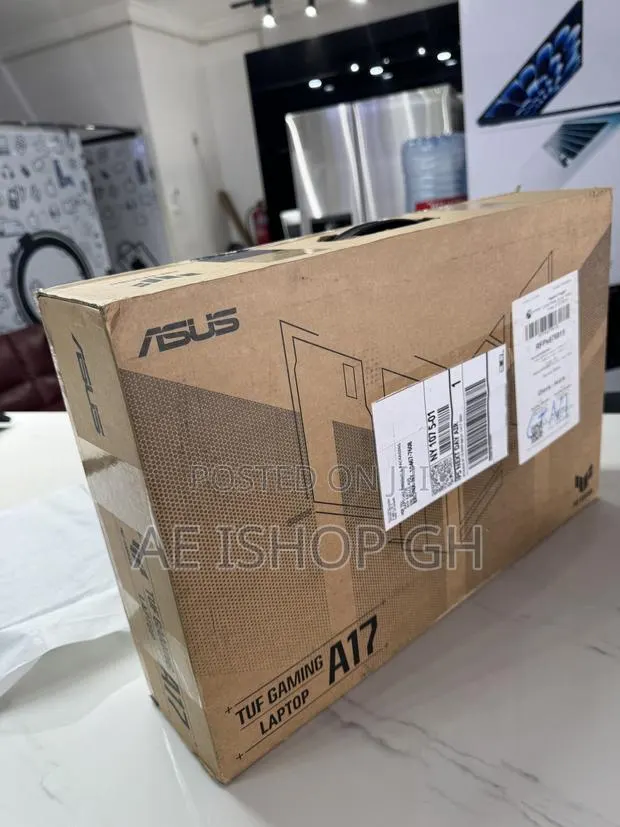 New Laptop Asus TUF Gaming A17 8GB AMD Ryzen 7 SSD 512GB · Photo 1