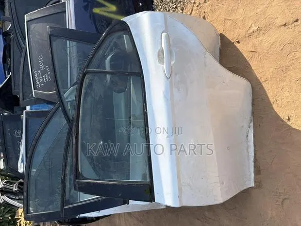 2018,2019,2020,2021,2022,2023 Doors for Toyota Camry · Photo 1
