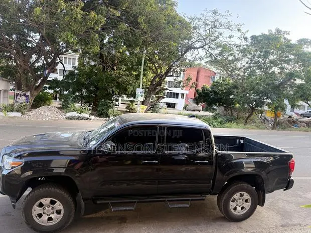 Toyota Tacoma TRD Pro 2021 Black · Photo 2
