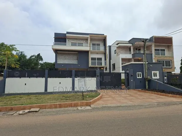 5bdrm House in East Airport, Accra Metropolitan for sale · Photo 1