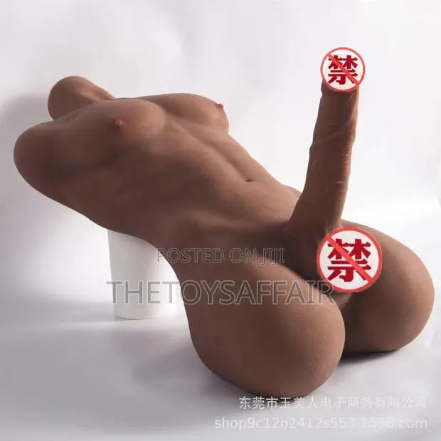Unisex Half-Body Inverted Mold Penis Doll · Photo 1