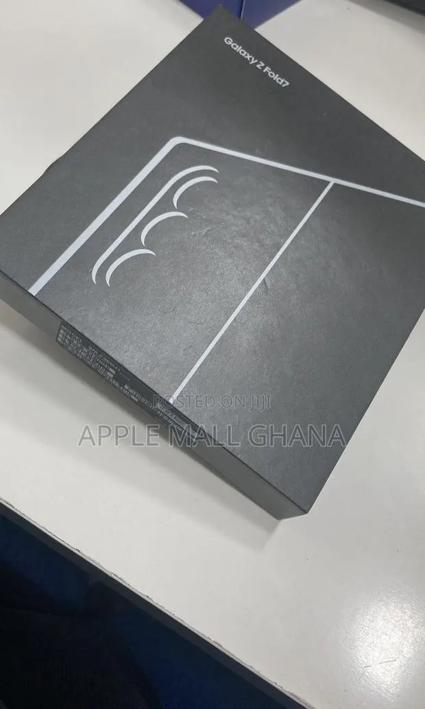 New Samsung Galaxy Z Fold7 512 GB Black · Photo 1