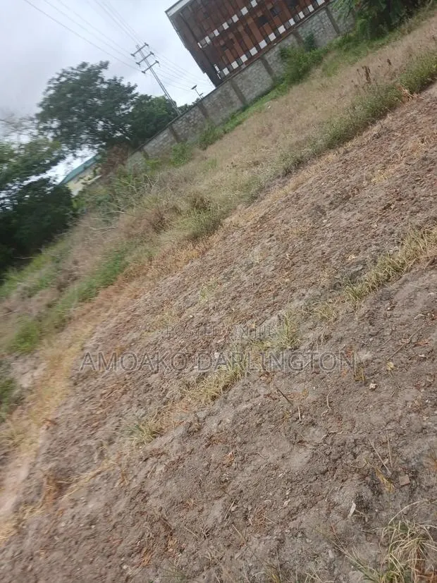 Land for Sale Airport · Photo 1