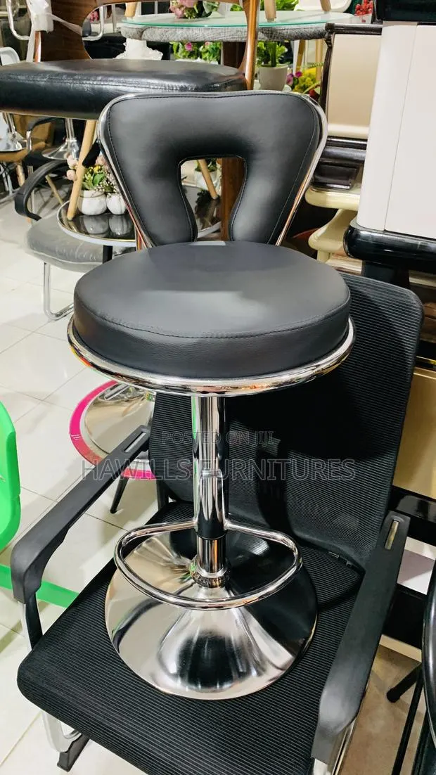 Designer Bar Stool · Photo 1
