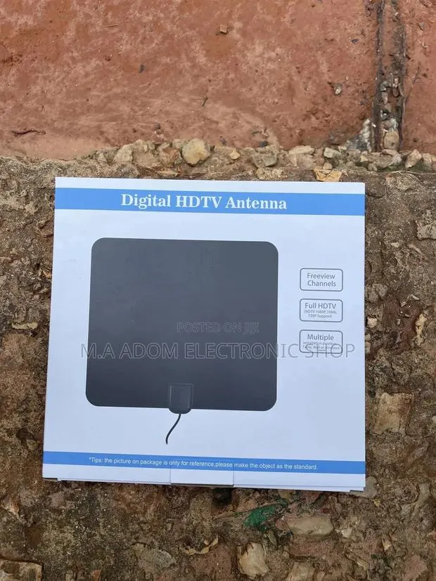Ultra Slim Hdtv Antenna With Power Booster · Photo 1