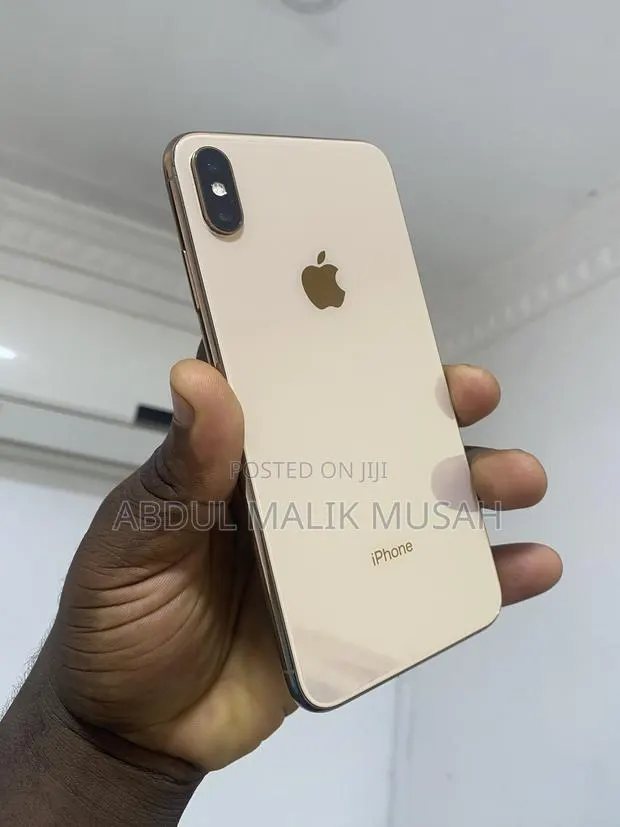 Apple iPhone XS Max 64 GB Gold · Photo 1