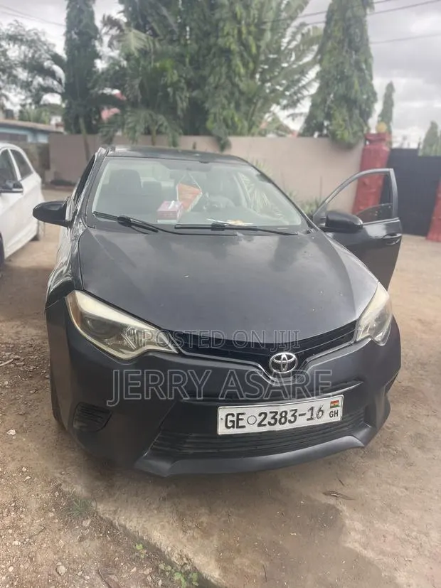 Toyota Corolla 2016 Black · Photo 1