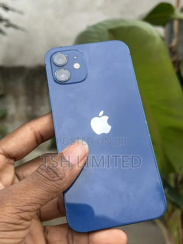 Apple iPhone 12 64 GB Blue · Photo 1