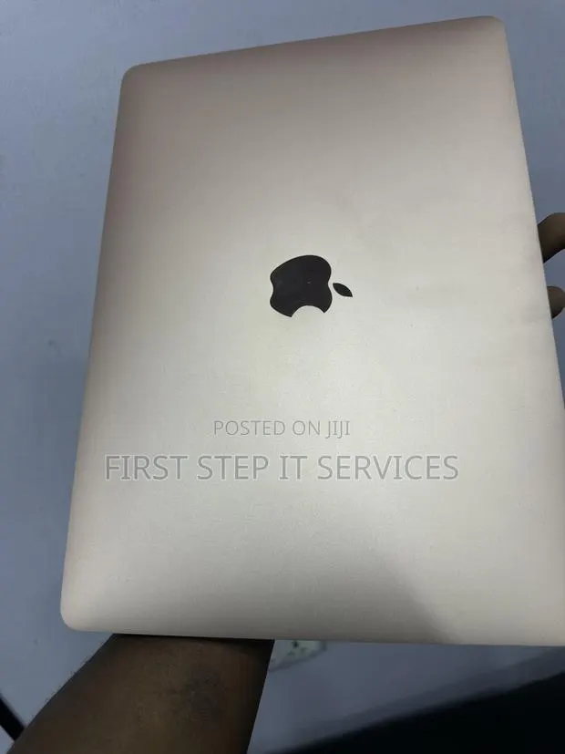 MacBook Air A1932, A2179 iCloud Screen · Photo 1