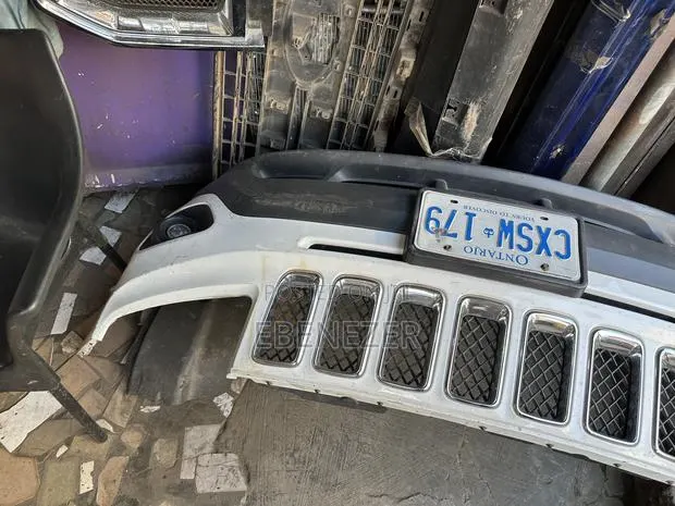 Jeep Cherokee 2015 Model Front Complete Bumper · Photo 1
