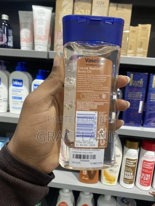 This Is Original 3in1 Vaseline Coconut Radiant Body Oil 200ml · Photo 1
