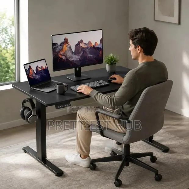 120cm Electric Height Adjustable Desk · Photo 1