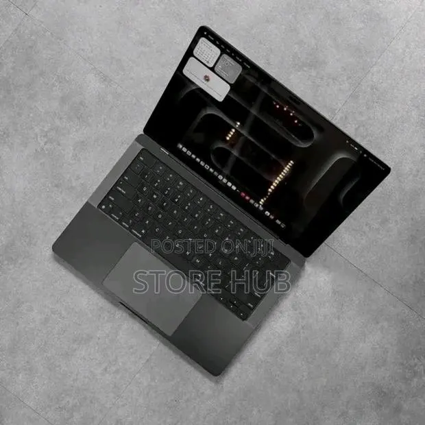 New Laptop Apple MacBook Pro 16GB Apple M4 SSD 512GB · Photo 1